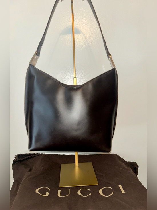 Gucci Handbags - Gucci Tom Ford era Vintage leather shoulder bag.